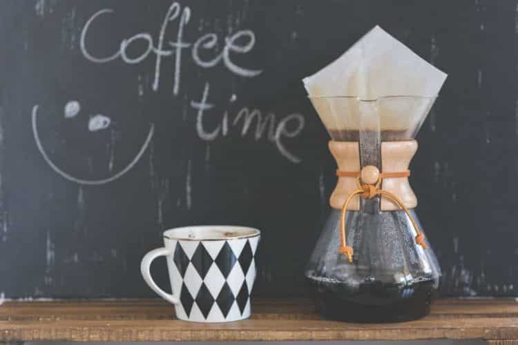Keurig vs café vertido: métodos de preparación de una sola porción comparados