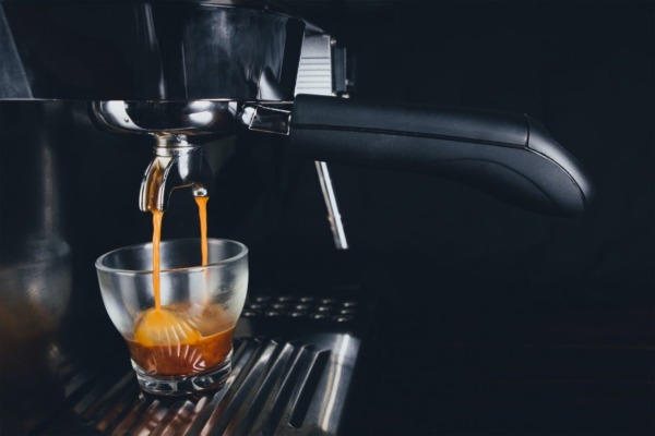 Las mejores máquinas de espresso por menos de € 100 (¡excelentes elecciones!)