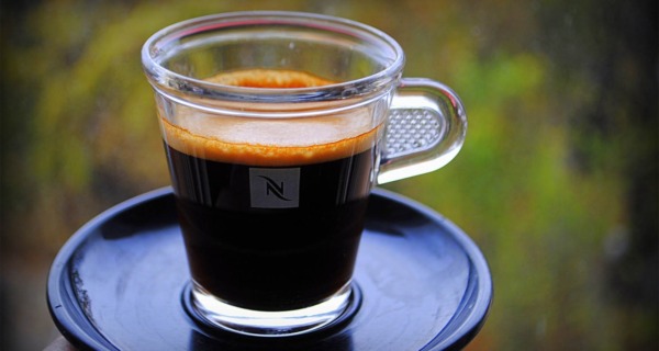 ¿Cuánta cafeína hay en el espresso doble?