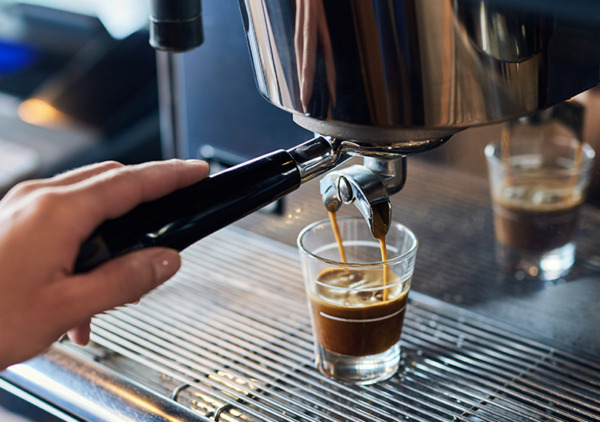 ¿Por qué el espresso se sirve con agua?  Reporte detallado