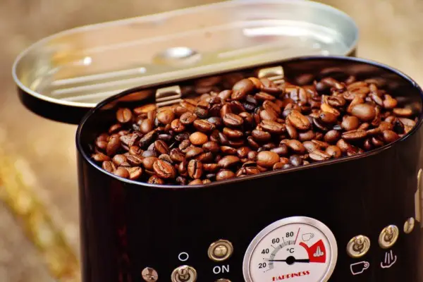 ¿Puedes tostar granos de café en una freidora?