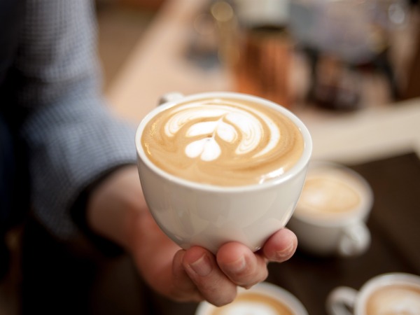 ¿Puedes hacer espuma con crema?  Más 7 consejos para un café latte cremoso