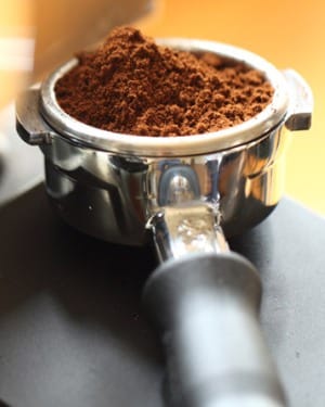 ¿Es el tostado de café expreso lo mismo que el café expreso?